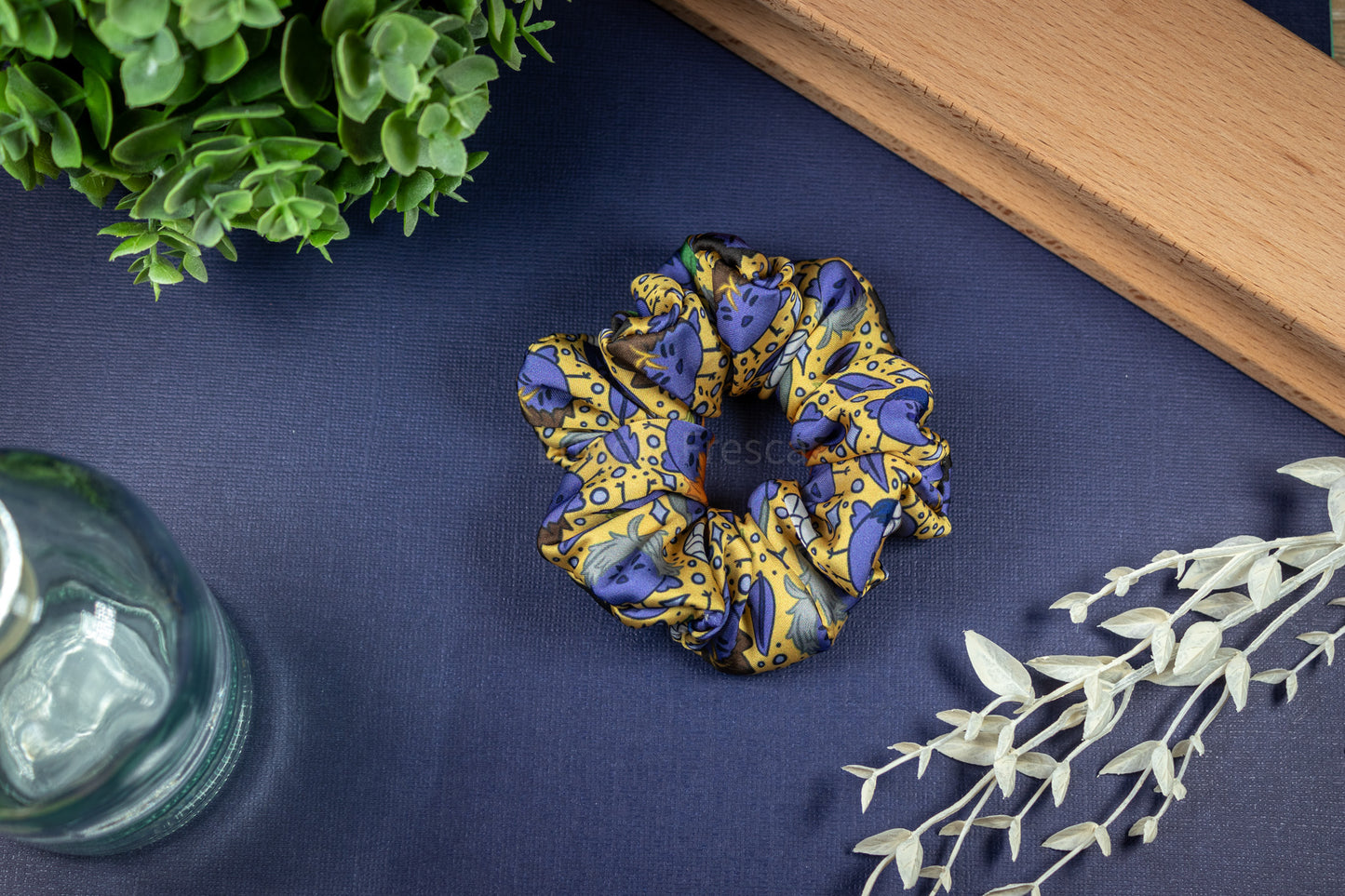 HQ Birdies // Scrunchie