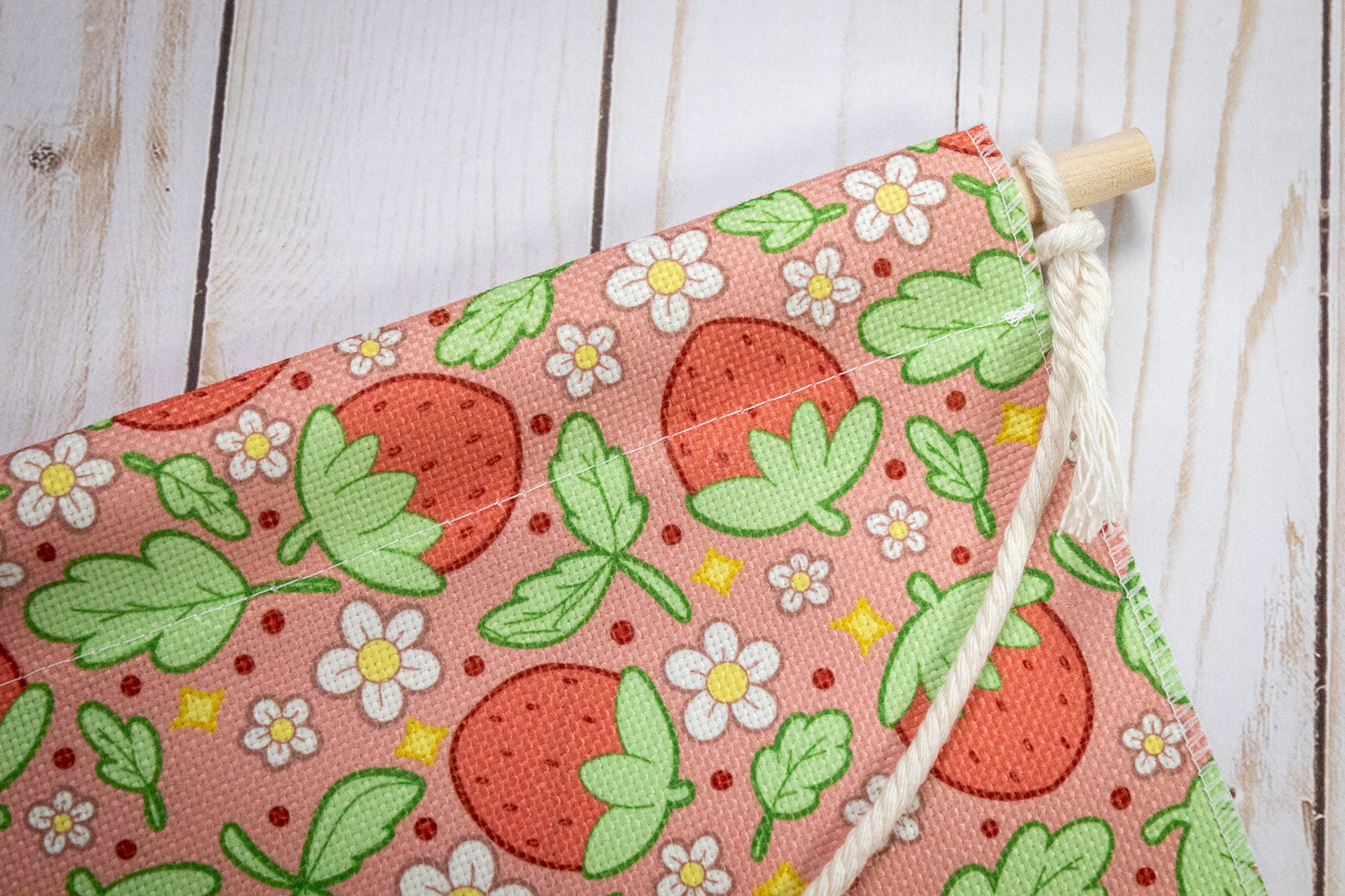 Strawberry // Pin Banner