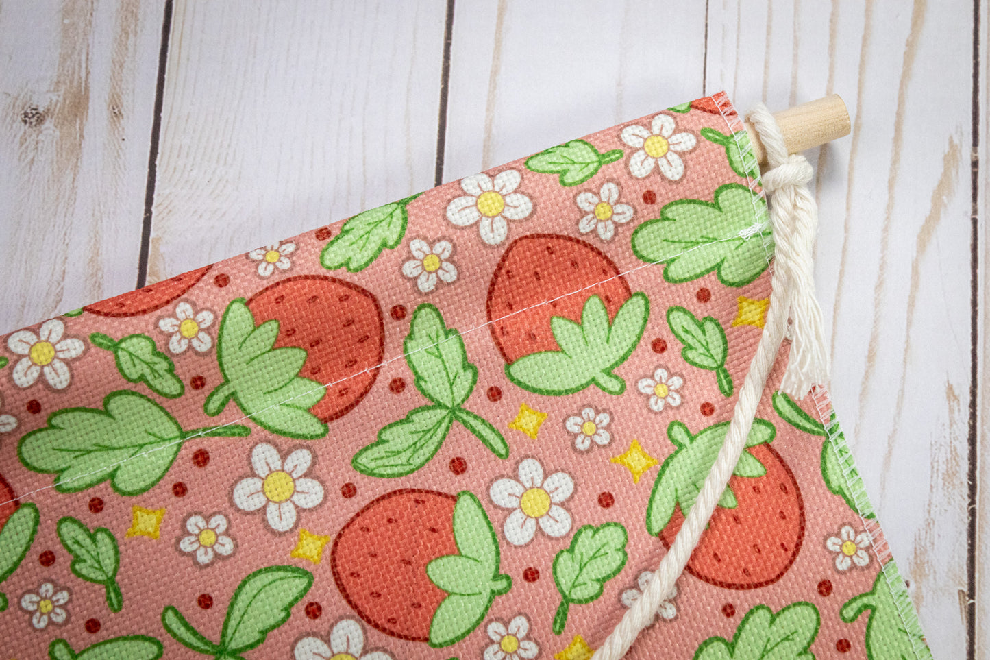 Strawberry // Pin Banner