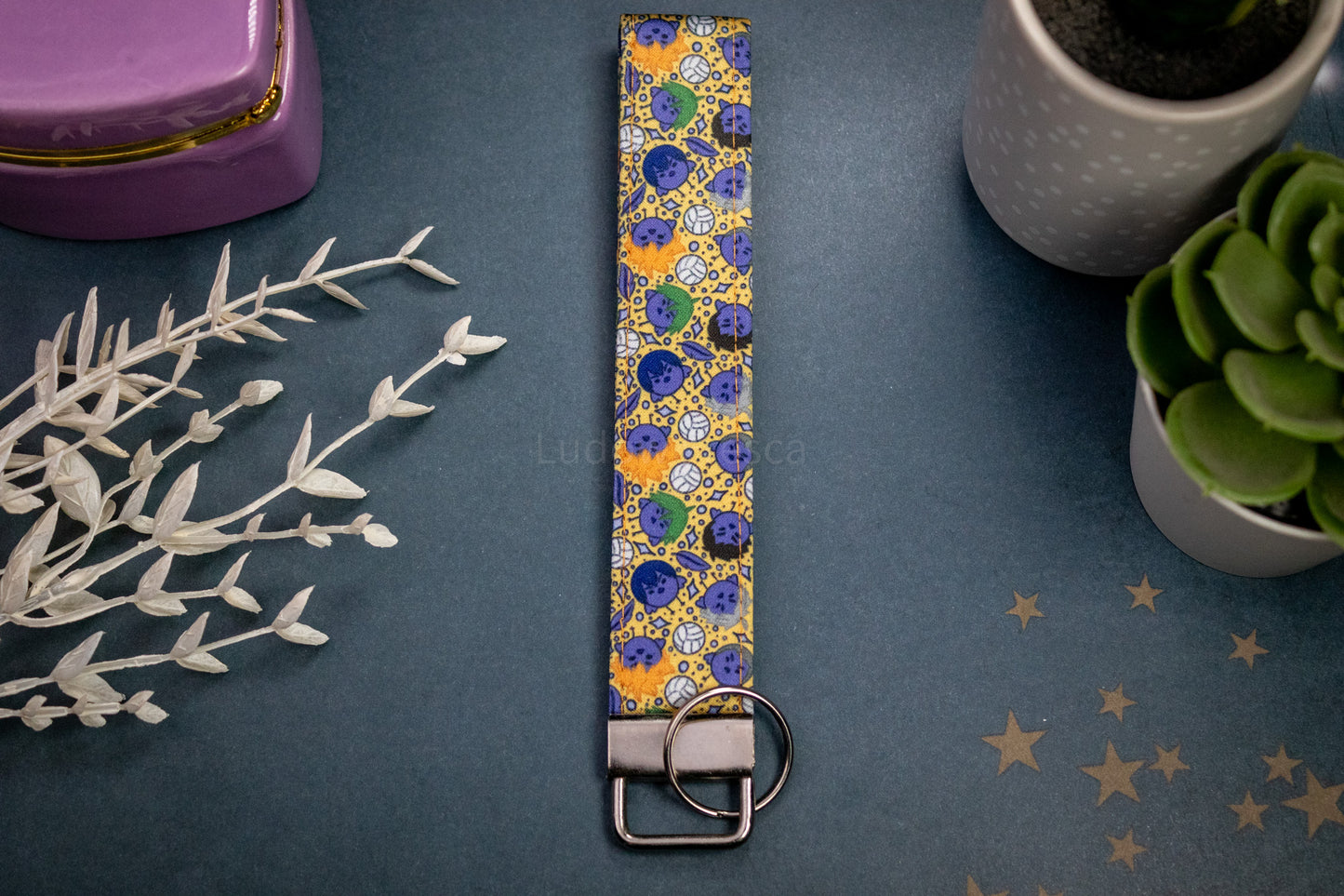 HQ Birds -- New // Key Fob Wristlet