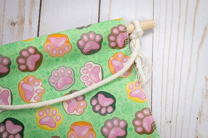 Green Cat Paws // Pin Banner