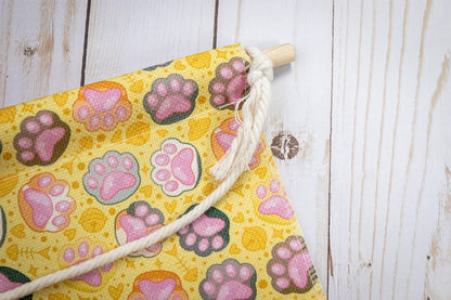 Yellow Cat Paws // Pin Banner